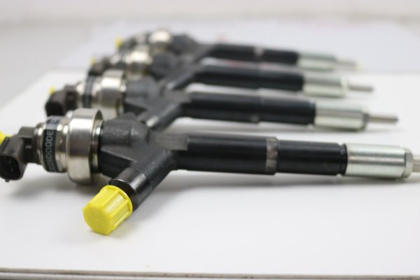 4x Injection Nozzle Injector Opel Astra H 1.7 Cdti Vauxhall Meriva H 1.7 Cdti